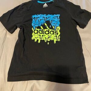 Adidas size 6 boys t shirt
